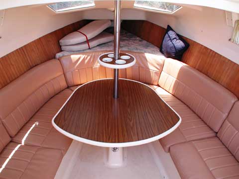 Hunter 260 sailboat