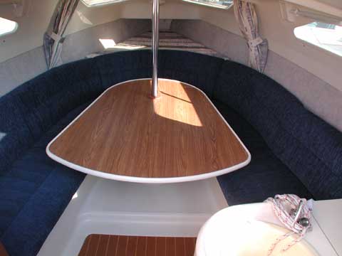 Hunter 260 sailboat