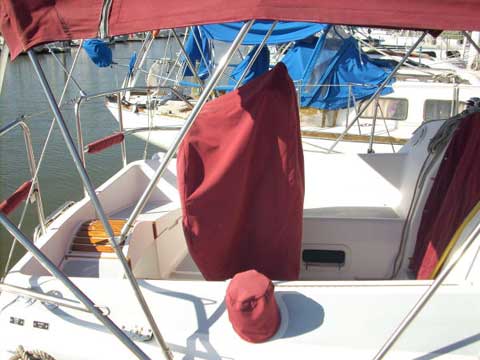 Hunter 28 sailboat