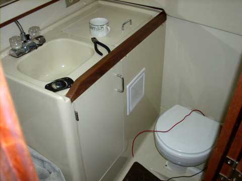 Hunter 28 sailboat