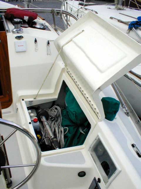 Hunter 28 sailboat