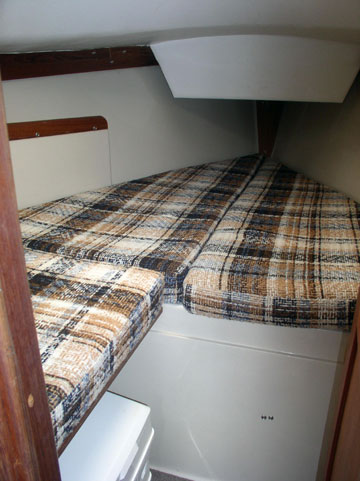 1984 Laguna 26