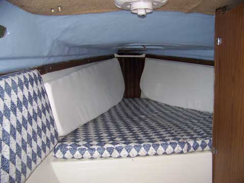 Macgregor 25 sailboat