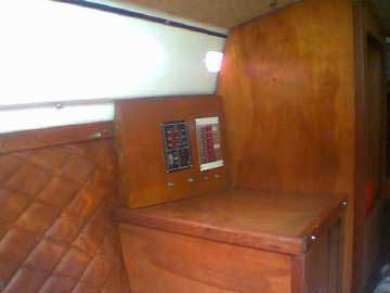 1983 Macgregor 25, electrical controls