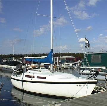 1983 Macgregor 25 sailboat