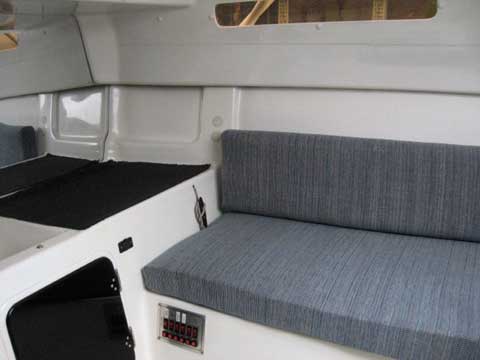 Macgregor 26S sailboat