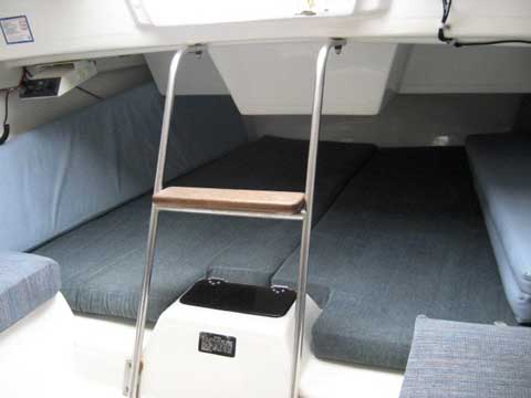 Macgregor 26S sailboat