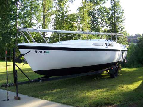 Macgregor 26S sailboat