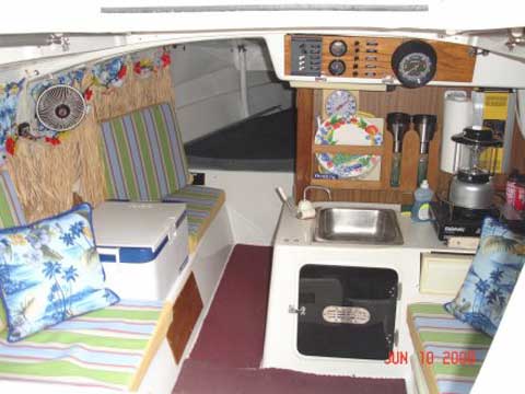 Macgregor 26S sailboat