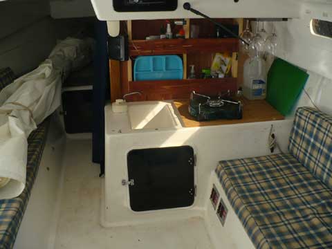 Macgregor 26S sailboat