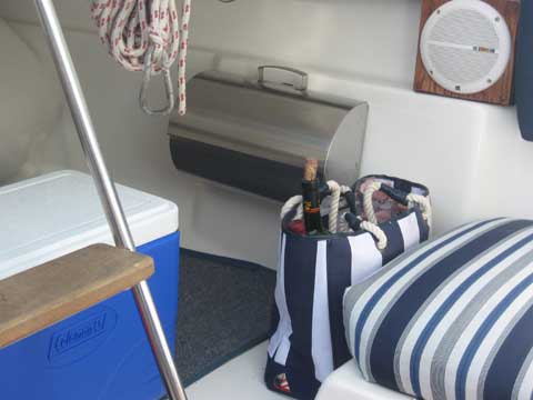 Macgregor 26S sailboat