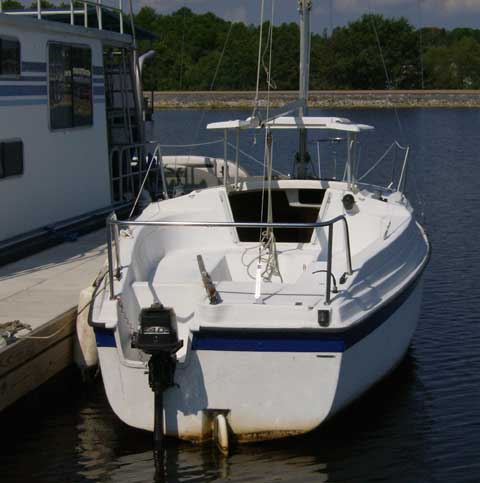Macgregor 26S sailboat
