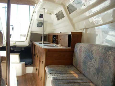 Macgregor 26X sailboat