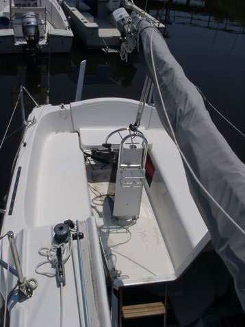 2001 Macgregor 26X sailboat