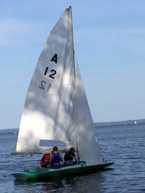 melges 16 sailboat