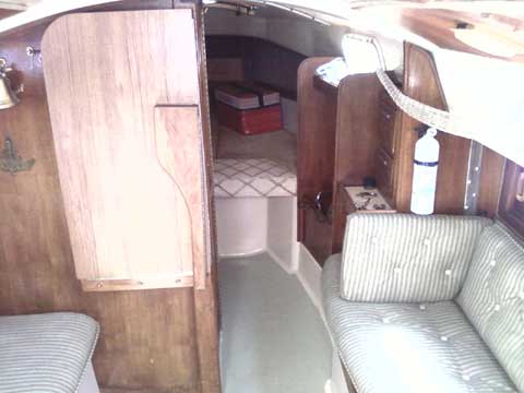 Newport 28, 1982 sailboat