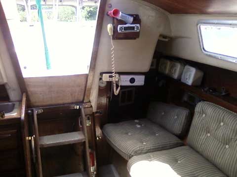 Newport 28, 1982 sailboat