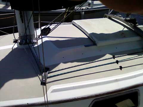 Newport 28, 1982 sailboat