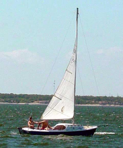 16 foot o'day sailboat