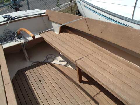 Pearson Ensign 22 sailboat