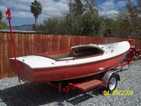 Rhodes 19 sailboat