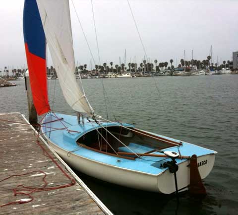 Rhodes 19 sailboat