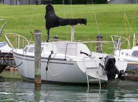 S2 7.3 sailboat