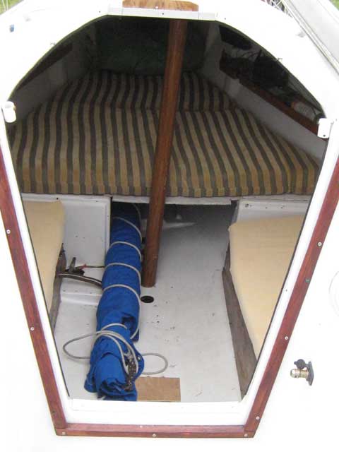 Seafarer 22 sailboat