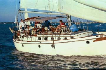 1984 Morea Spindrift 43 sailboat