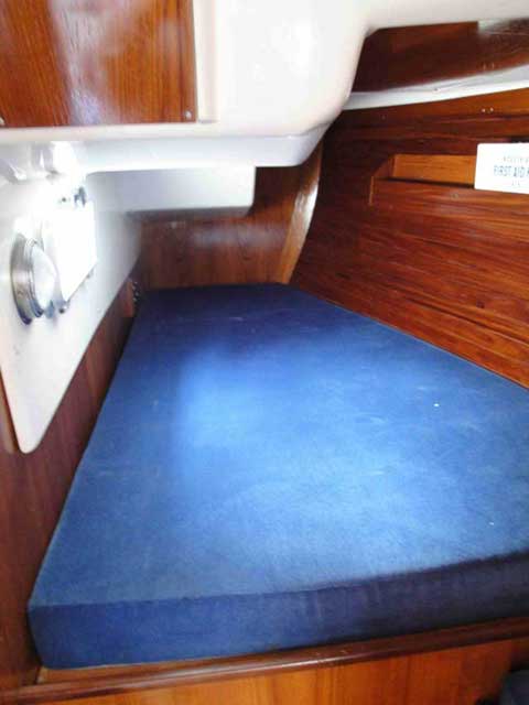 Wauquiez Pretorien 35 sailboat