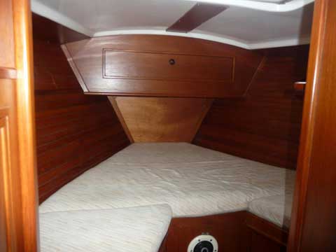 Wauquiez Amphitrite 43 sailboat