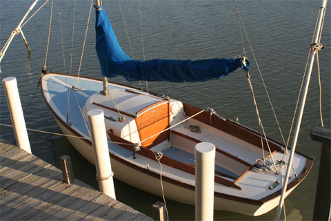 Cape Dory Typhoon, 19 ft. 1977 sailboat