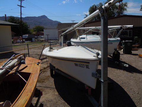 Catalina Capri 16.5', 1996 sailboat