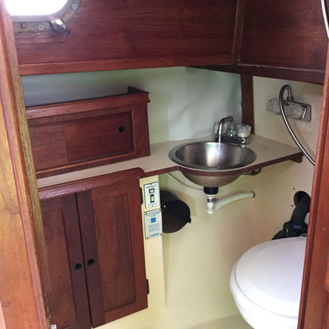 Com-Pac II 27, 1986 sailboat