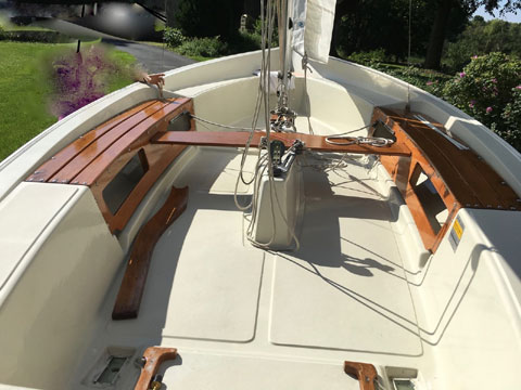 Boston Whaler Harpoon 5.2, 1983 sailboat