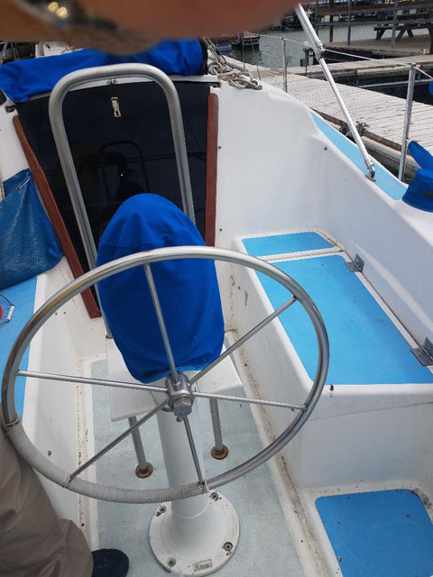 Hunter  27, 1984 sailboat