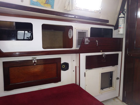 Hunter 33 Cherubini, 1982 sailboat