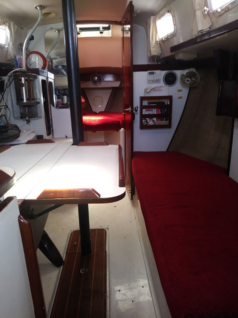 Hunter 33 Cherubini, 1982 sailboat