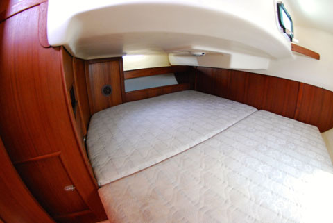 Hunter 340, 2002 sailboat