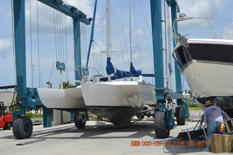 Norm Cross Trimaran, 1982 sailboat