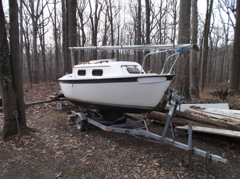 Sovereign 17, 1981 sailboat