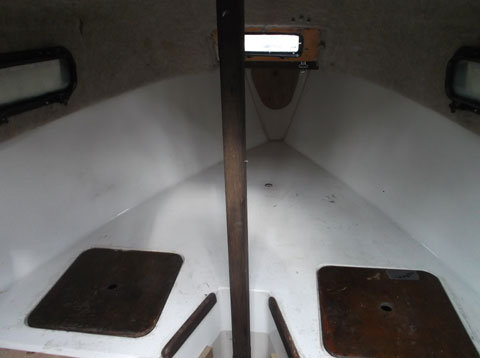 Sovereign 17, 1981 sailboat