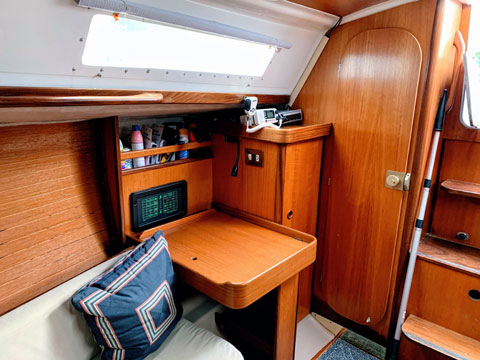 Beneteau First 285, 1988 sailboat