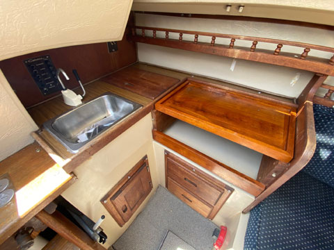 Catalina 25, 1979 sailboat