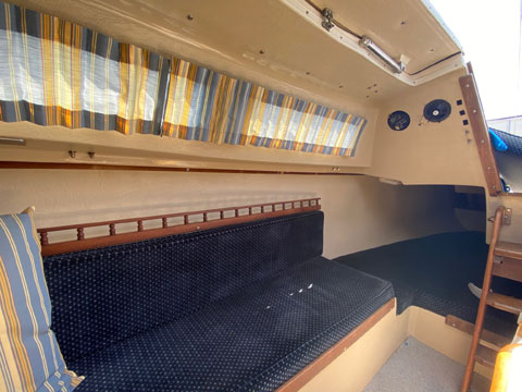 Catalina 25, 1979 sailboat