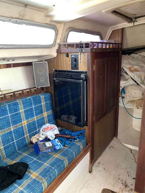 Catalina 27, 1974 sailboat
