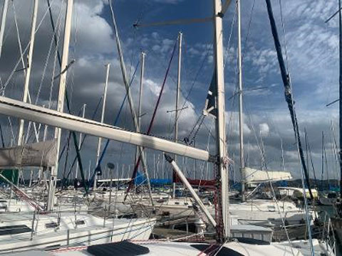 Hunter 33, 2008 sailboat