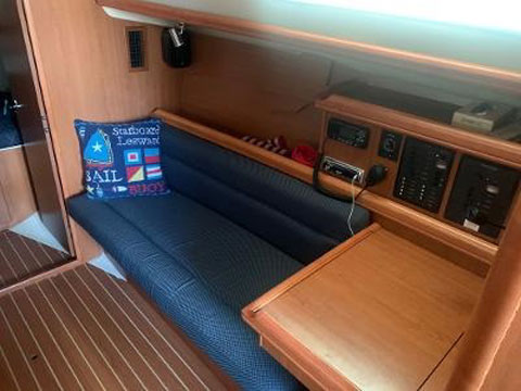 Hunter 33, 2008 sailboat