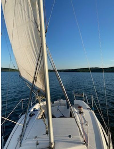 Hunter 240, 1999 sailboat