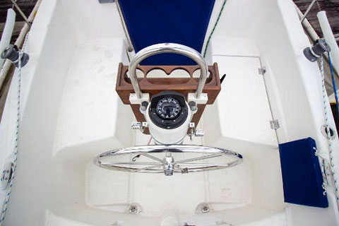 Hunter 27 Cherubini, 1983 sailboat